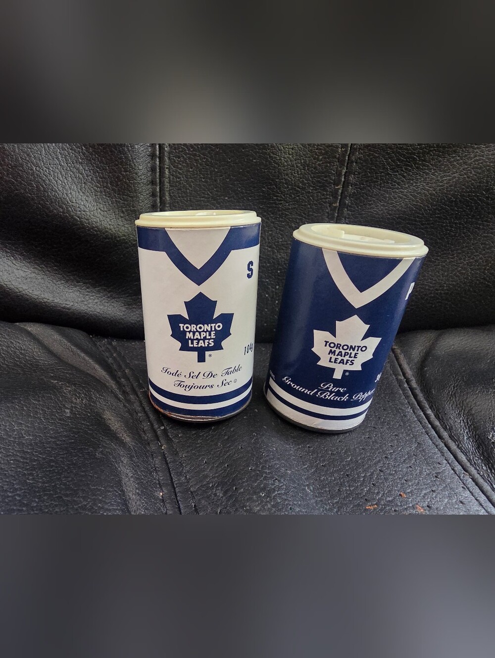 Toronto Maple Leafs Salt And Pepper shaker set